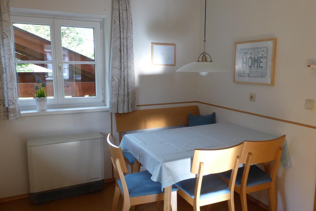 Villa Schnuck - Das Rote Ferienhaus บาดกัสไตน์ ภายนอก รูปภาพ