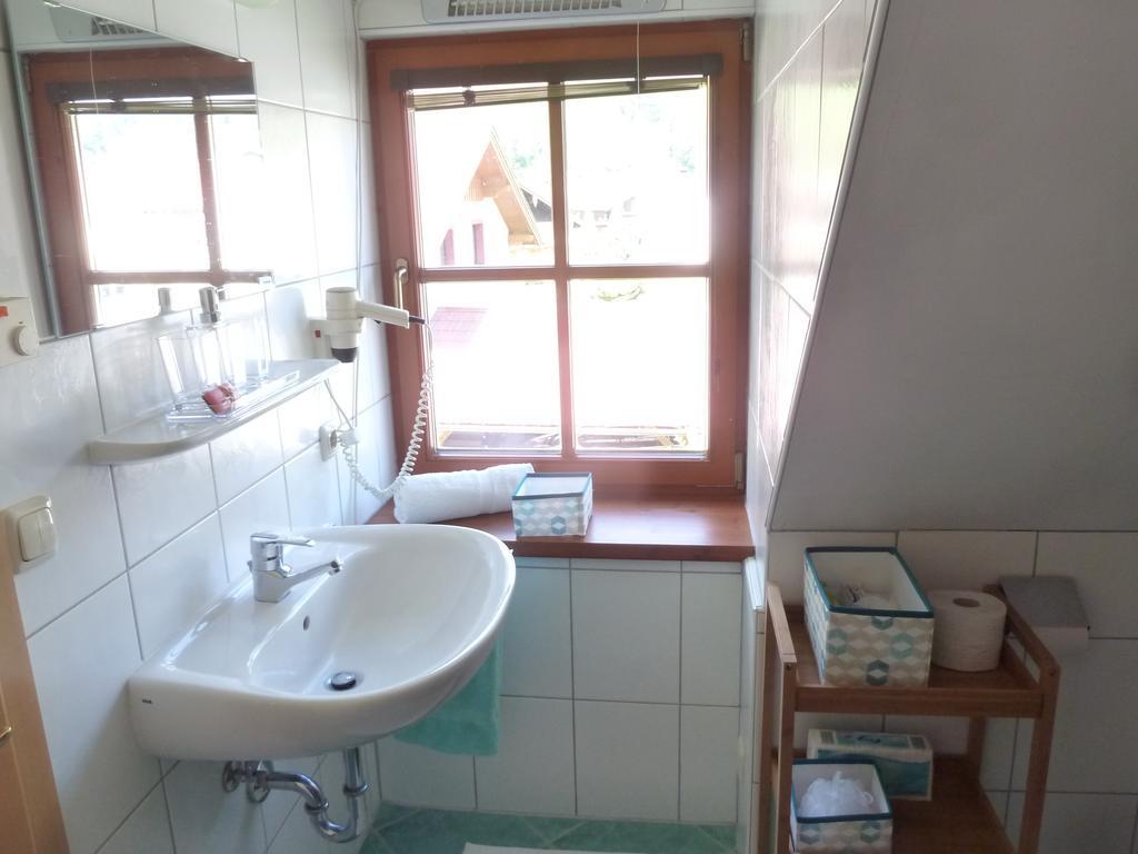 Villa Schnuck - Das Rote Ferienhaus บาดกัสไตน์ ภายนอก รูปภาพ